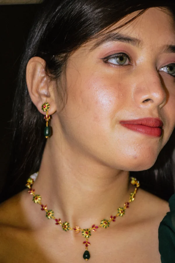Green & Red AD With Quartz Drop Necklace Set